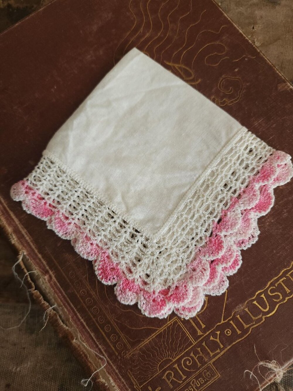 Vintage 1940s 1950s Handkerchief, Pink Crochet Lace Edge Hankie in White Linen